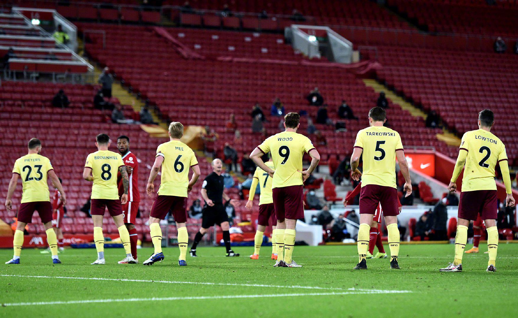 热爱足球的 热爱足球的